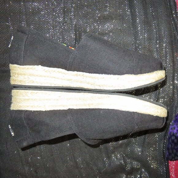 BOGO BOB'S from Skechers Black Memory Foam Slip On Espadrilles arch pillows 9.5 - Picture 5 of 9